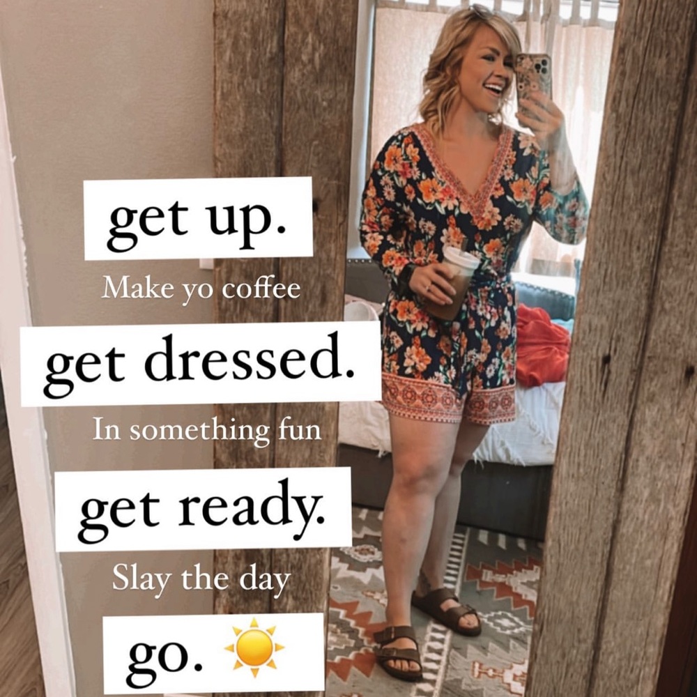 Fun Romper with pockets size large.